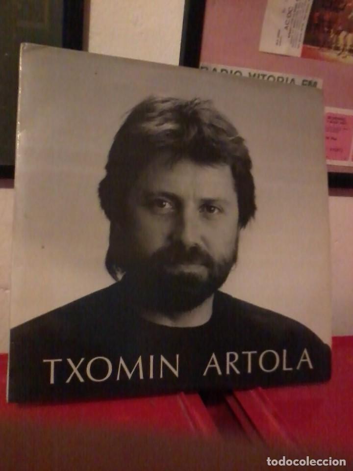Discos de vinilo: Txomin Artola Doble LP insert Como nuevo - Foto 1