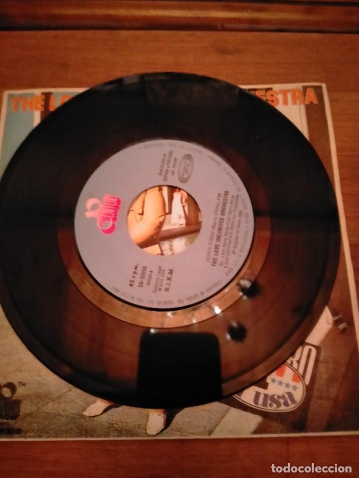 Discos de vinilo: VINILO SINGLE BARRY WHITE LOVES THEME - Foto 4