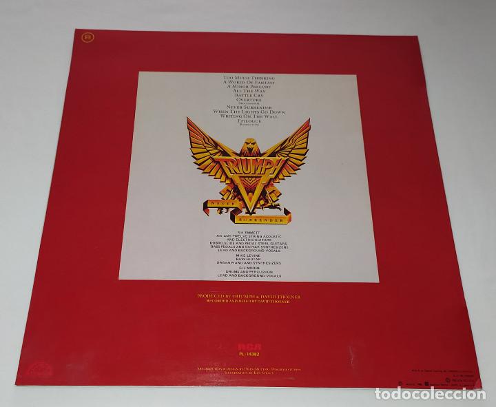 Discos de vinilo: LP TRIUMPH - NEVER SURRENDER - Foto 2