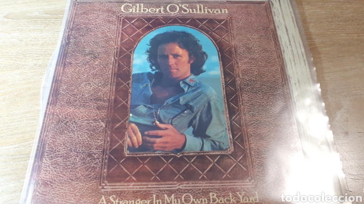 Discos de vinilo: GILBERT O SULLIVAN A STRANGER IN MY OWN BACK YARD - Foto 1