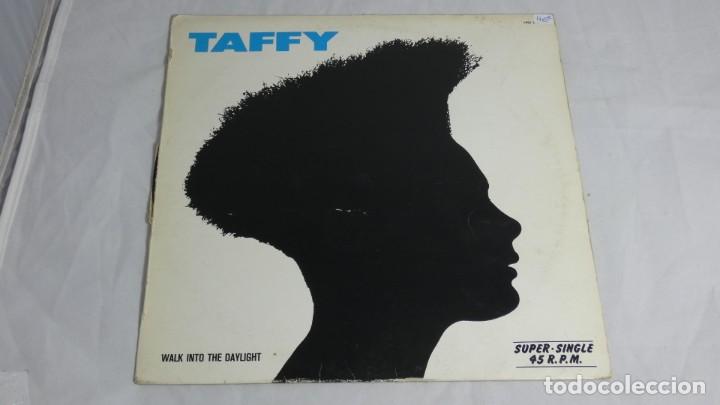Discos de vinilo: DISCO VINILO LP , TAFFY . WALK INTO THE DAYLIGHT - Foto 1