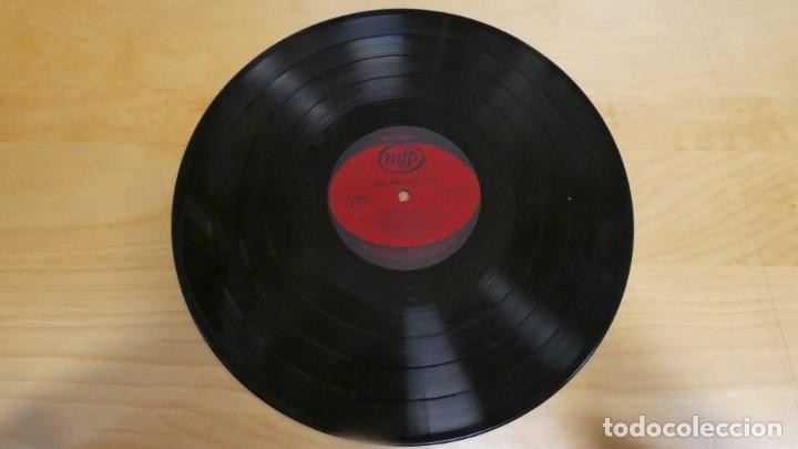 Discos de vinilo: LP VINILO SENSATIONAL SATCHMO . - Foto 4