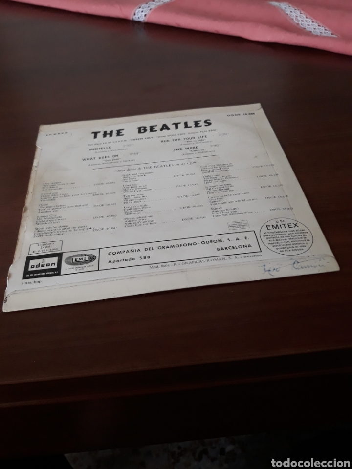 Discos de vinilo: LOS BEATLES. Disco. R.P.M. 45 - Foto 4