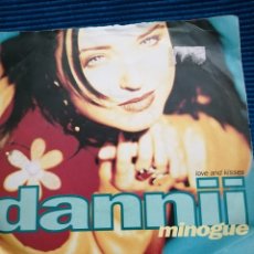 Discos de vinilo: SINGLE DANII MINOGUE ”LOVES AND KISSES”. Lote 223642477