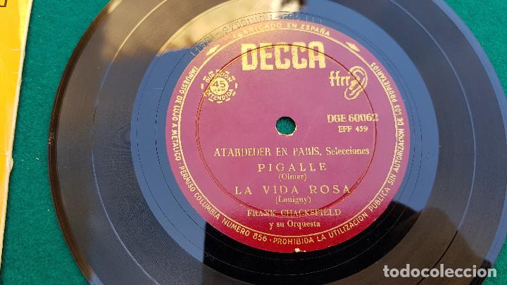 Discos de vinilo: FRANK CHACKSFIELD Y SU ORQUESTA - ATARDECER EN PARIS - SINGLE - Foto 2