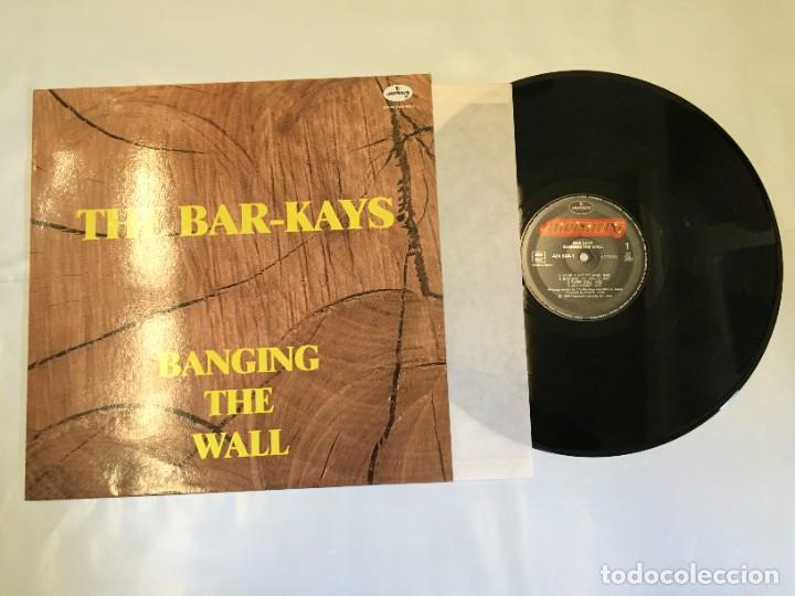 Discos de vinilo: the bar-kays banging the wall - Foto 1