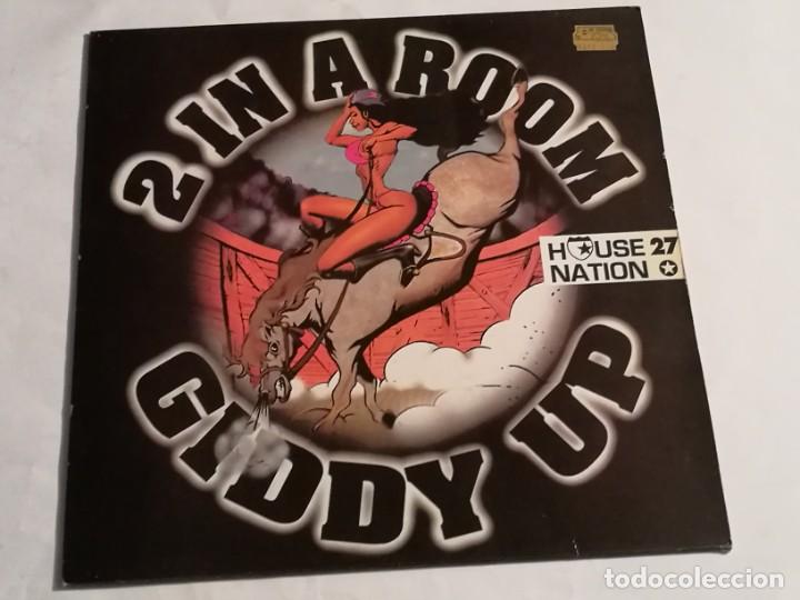 Discos de vinilo: 2 In A Room - Giddy Up - 1995 - Foto 1