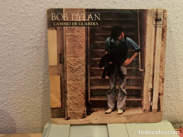 Discos de vinilo: Bob Dylan &lrm;&ndash; Cambio De Guardia. DISCO VINILO SINGLE, VG/VG. 1978 - Foto 1