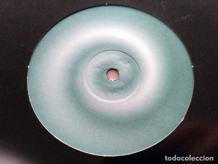 Discos de vinilo: Organized Chaos - Inside Out / Space Body - Foto 2