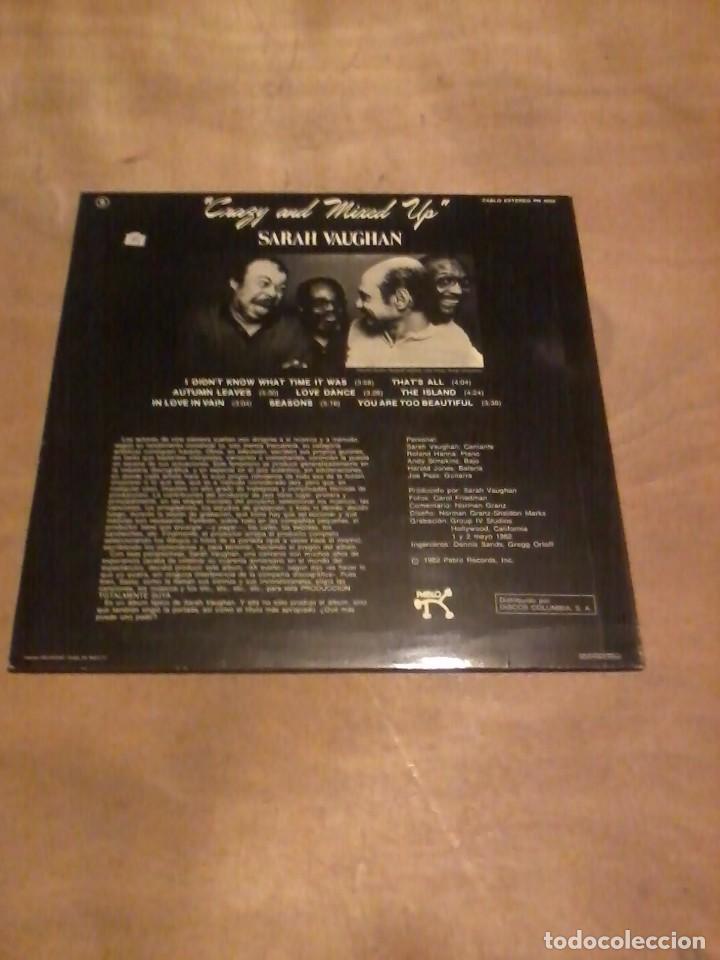 Discos de vinilo: Sarah Vaugham Lp Crazy and Mixed up - Foto 2