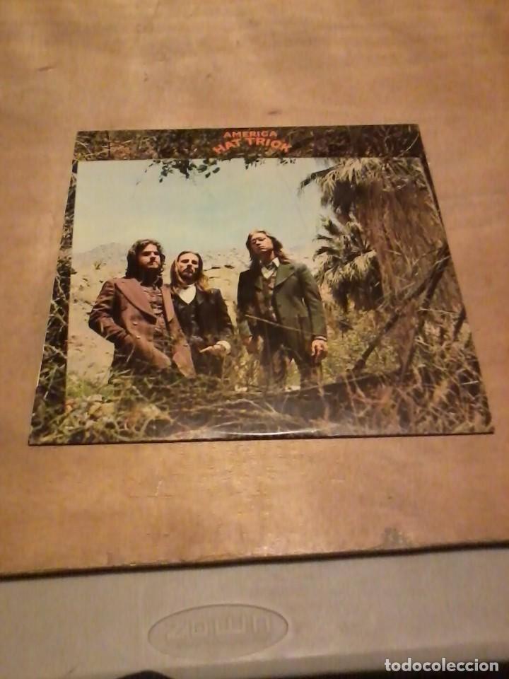Discos de vinilo: Am&eacute;rica LP Hat trick Esp.1974 - Foto 1