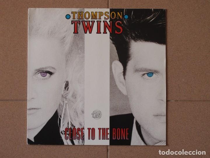 Discos de vinilo: THOMSON TWINS - CLOSE TO THE BONE - LP - Foto 1