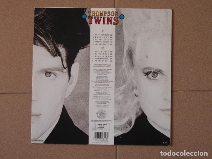 Discos de vinilo: THOMSON TWINS - CLOSE TO THE BONE - LP - Foto 2