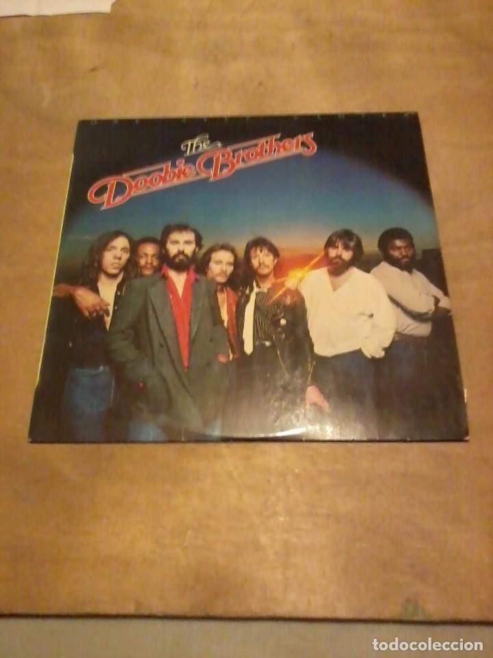 Discos de vinilo: Doobie Brothers LP One Step Closer Esp.1980 insert - Foto 1