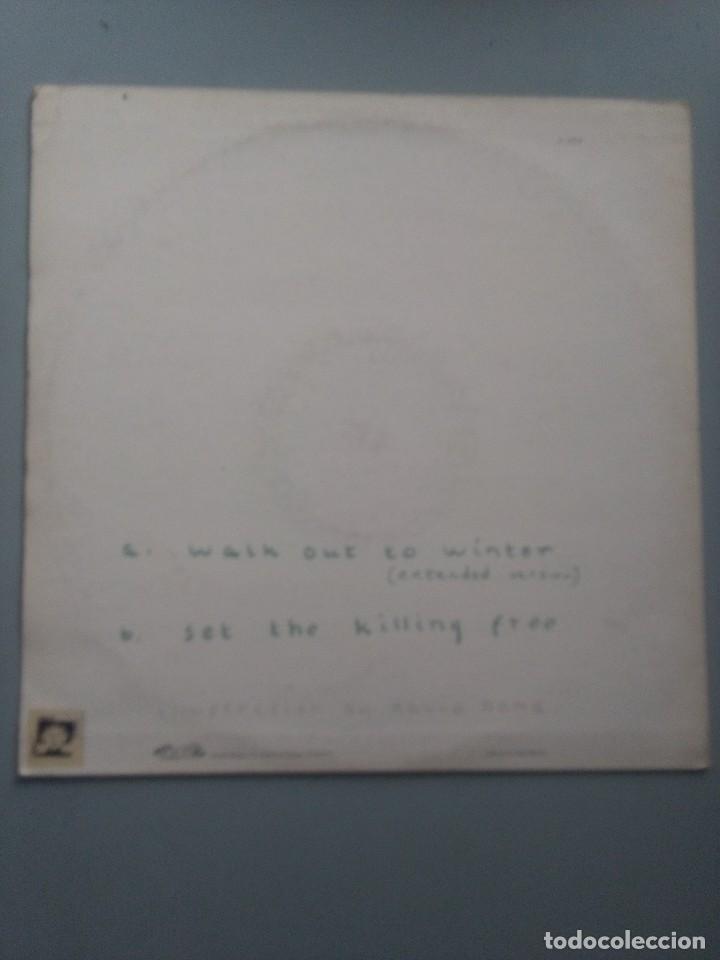 Discos de vinilo: MAXI-SINGLE-AZTEC CAMERA-WALK OUT TO WINTER - Foto 2