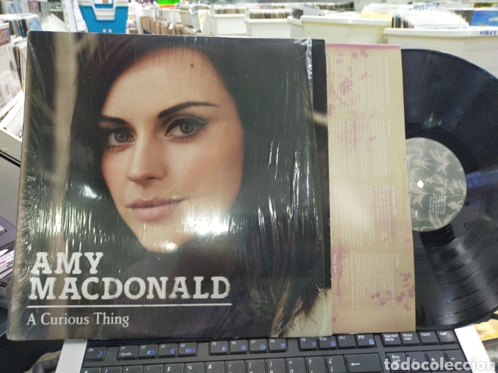 Discos de vinilo: Amy MacDonald lp a curious thing 2010 - Foto 1