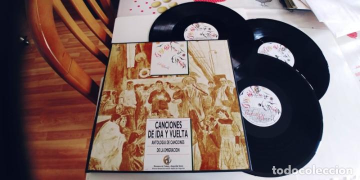 Dischi in vinile: CANCIONES DE IDA Y VUELTA-CAJA CON TRES LP-ESPA&Ntilde;A FUERA DE ESPA&Ntilde;A-VARIOS