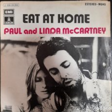 Discos de vinilo: PAUL AND LINDA MCCARTNEY / EAT AT HOME / SMILE AWAY (SINGLE 1971) BEATLES. Lote 241864220