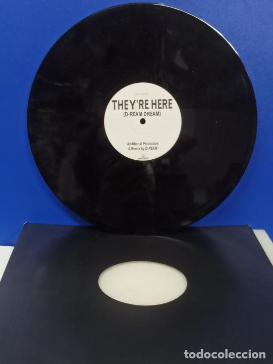 Discos de vinilo: MAXI SINGLE DISCO VINILO EMF IT&acute;S YOU THEY&acute;RE HERE - Foto 2