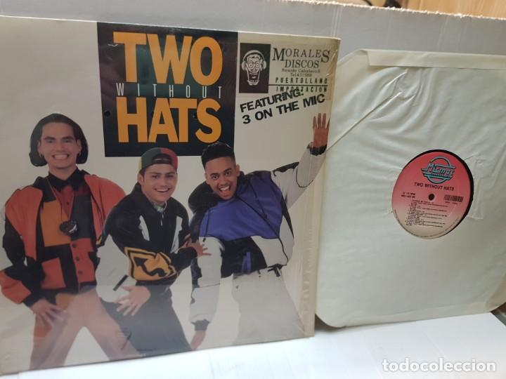 Discos de vinilo: LP-TWO WITHOUT HATS-FEATURING 3 ON THE MIC- en funda original - Foto 1