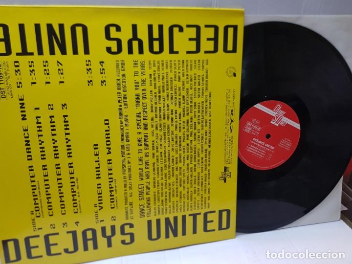 Discos de vinilo: MAXI SINGLE-DEEJAYS UNITED-COMPUTER DANCE- en funda original - Foto 2