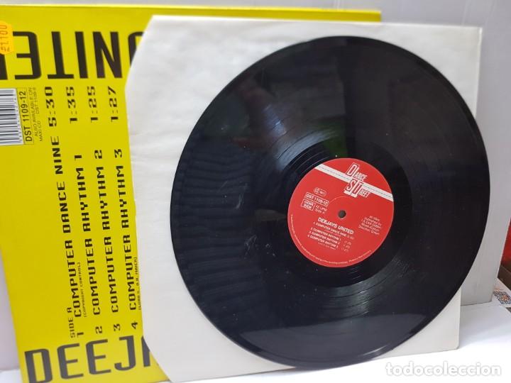 Discos de vinilo: MAXI SINGLE-DEEJAYS UNITED-COMPUTER DANCE- en funda original - Foto 3