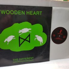 Discos de vinilo: MAXI SINGLE-WOODEN HEART-THE DIFFERENT- EN FUNDA ORIGINAL 1994. Lote 243114945