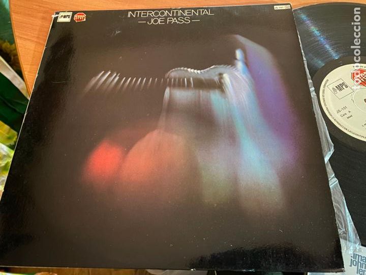 Discos de vinilo: JOE PASS (INTERCONTINENTAL) LP ESPA&Ntilde;A 1983 (B-23) - Foto 2