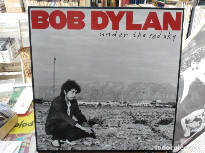 Discos de vinilo: Bob Dylan - Under the red sky - LP. sello CBs 1990 - Foto 1
