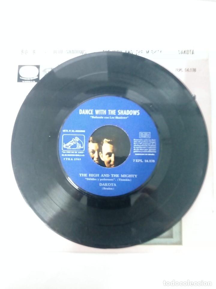 Discos de vinilo: THE SHADOWS-DANCE WITH THE SHADOWS - Foto 2