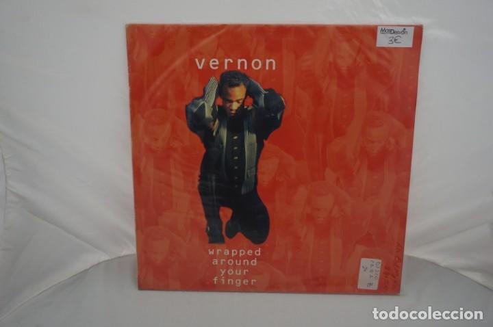 Discos de vinilo: VINILO 12&acute;&acute; - MAXI-SINGLE - VERNON - WRAPPED AROUND YOUR FINGER - Foto 1