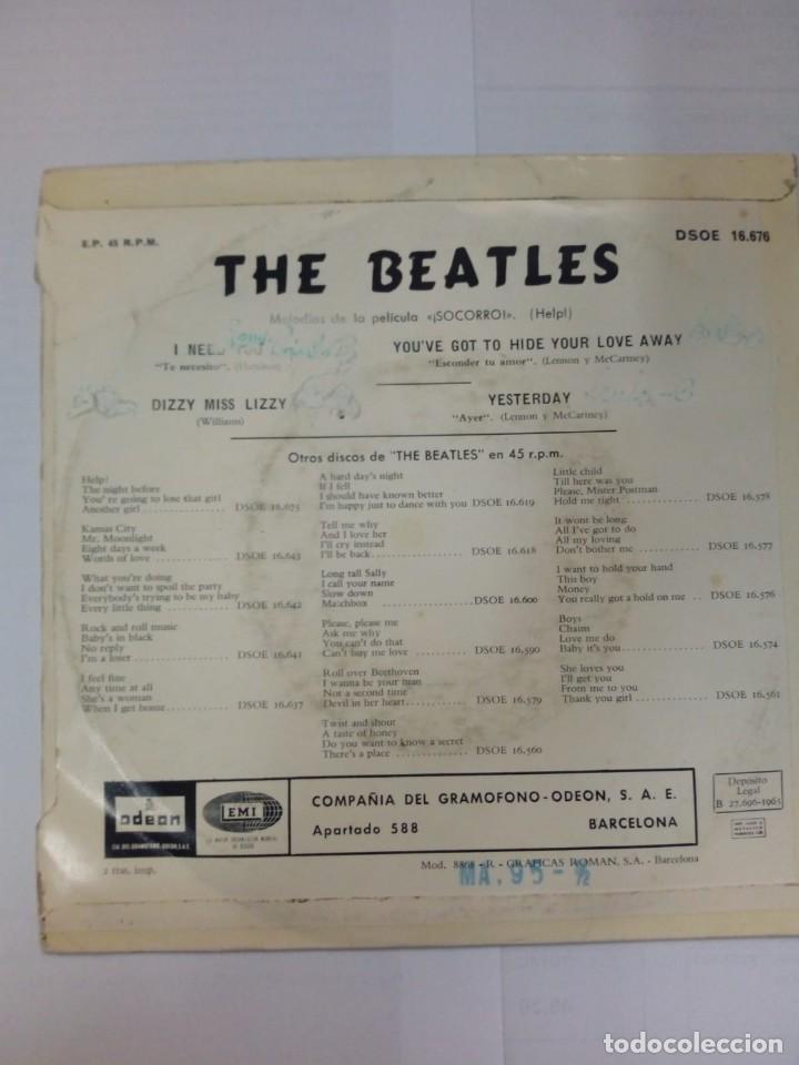 Discos de vinilo: THE BEATLES-SINGLE HELP! 1965 - Foto 2