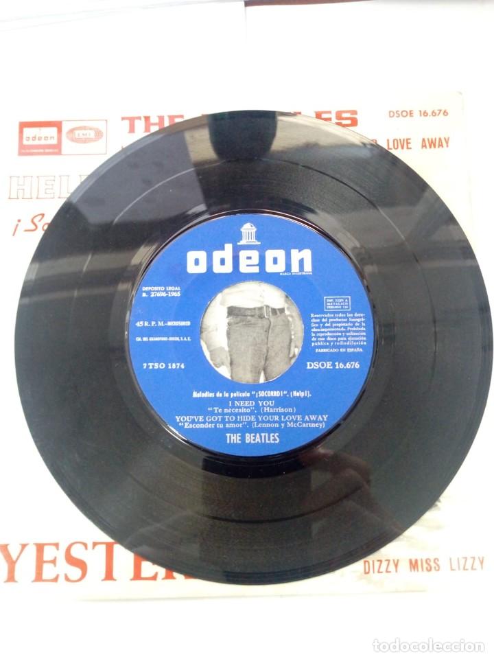Discos de vinilo: THE BEATLES-SINGLE HELP! 1965 - Foto 3