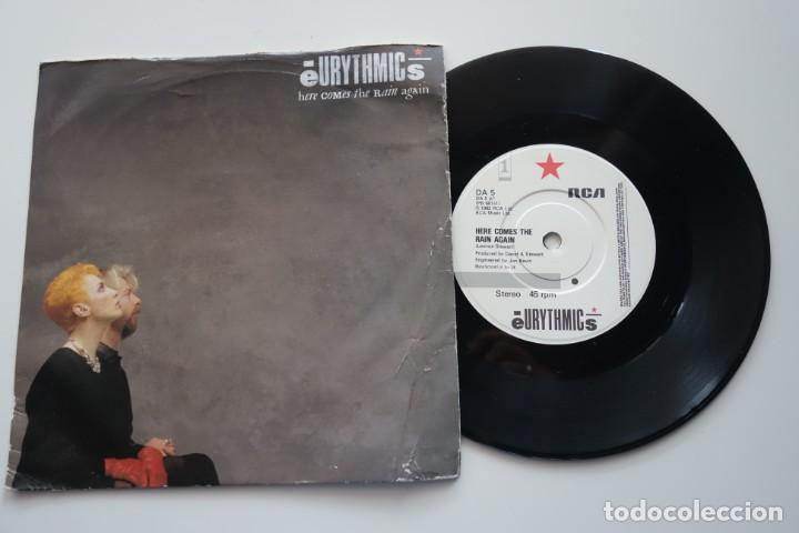 Discos de vinilo: EURYTHMICS: Here Comes The Rain Again. Single vinilo 7&rdquo; Original UK - Foto 1