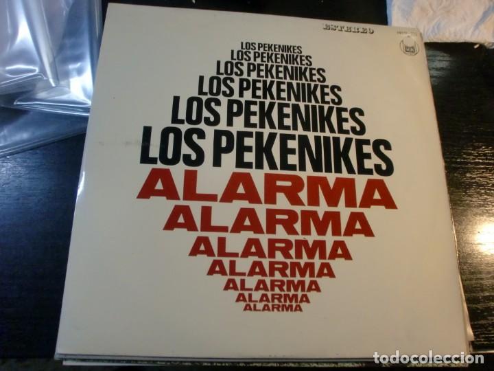 Discos de vinilo: LOS PEKENIKES - ALARMA LP + INSERT SPAIN 1969 - Foto 1