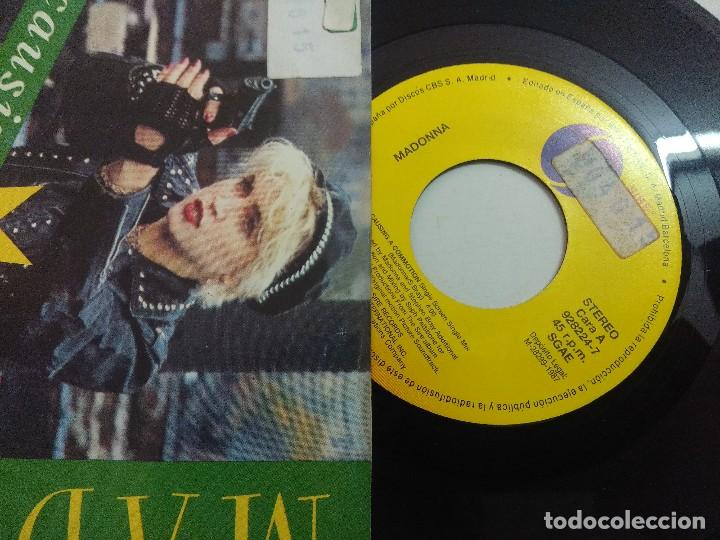 Discos de vinilo: MADONNA/CAUSING A COMMATION/SINGLE. - Foto 2