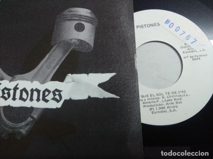 Discos de vinilo: PISTONES/QUE EL SOL TE DE/SINGLE PROMOCIONAL. - Foto 2