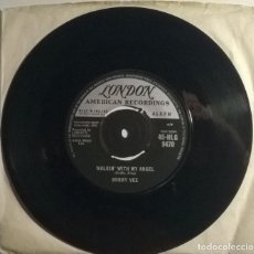 Discos de vinilo: BOBBY VEE. WALKIN' WITH MY ANGEL/ RUN TO HIM. LONDON, UK 1961 SINGLE. Lote 252558210