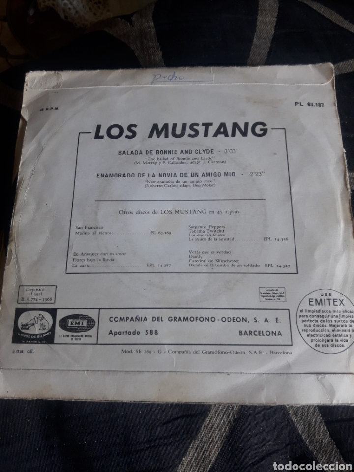Discos de vinilo: Antiguo vinilo de Los Mustangs de 1968 - Foto 2