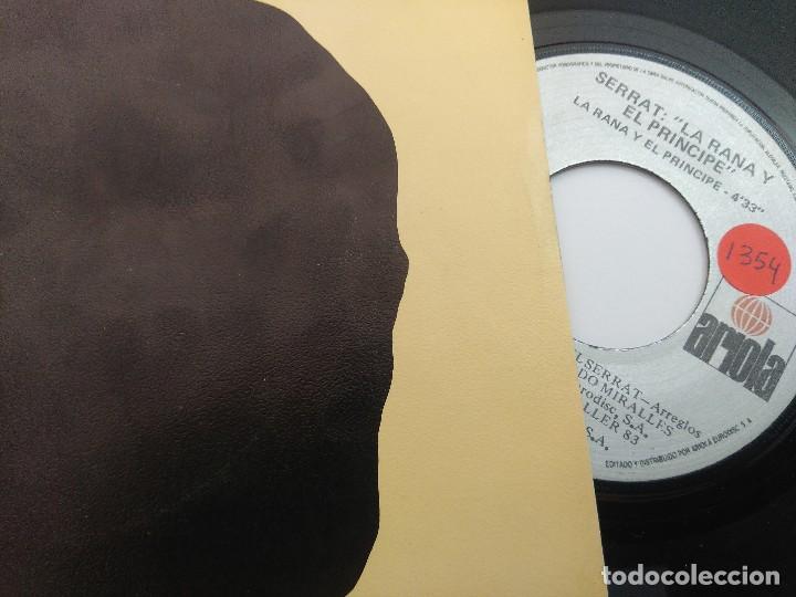 Discos de vinilo: SERRAT/LA RANA Y EL PRINCIPE/SINGLE. - Foto 2