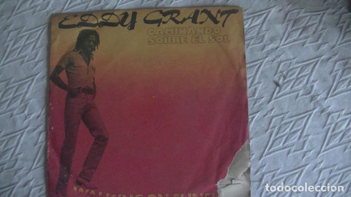 Discos de vinilo: sg Eddy Grant. Caminando sobre el sol. 1979 - Foto 1