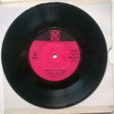 Discos de vinil: THE KINKS. DEDICATED KINKS: FOLLOWER OF FASHION + 3. PYE, UK 1966 SINGLE. Lote 253750195