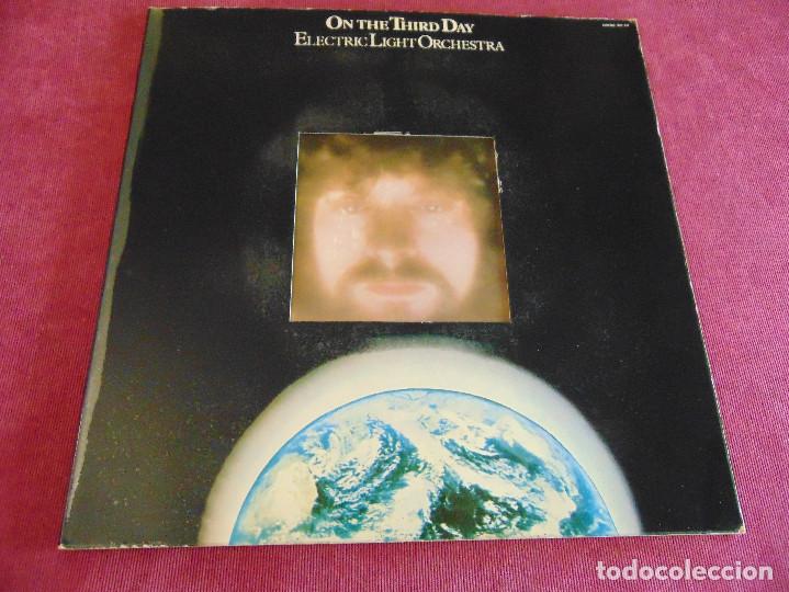 Discos de vinilo: ELECTRIC LIGHT ORCHESTRA - ON THE THIRD DAY - LP 1974 - Foto 1