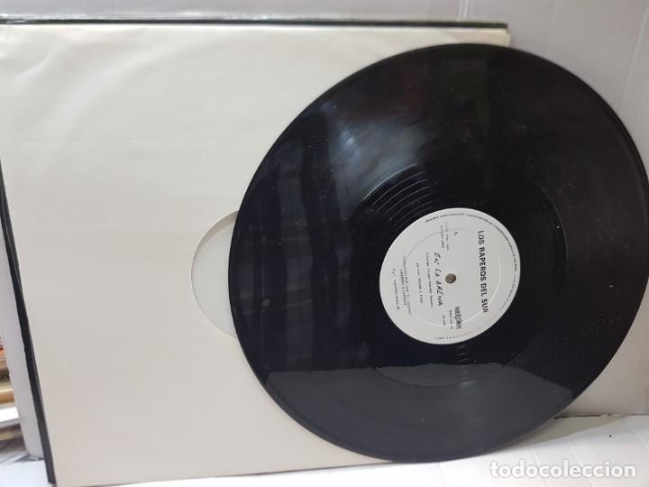 Discos de vinilo: MAXI SINGLE-LOS RAPEROS DEL SUR-EN LA ARENA- en funda original 1992 - Foto 3
