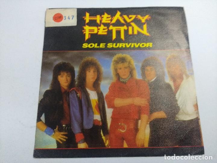 Discos de vinilo: HEAVY PETTIN/SOLE SURVIVOR/SINGLE. - Foto 1