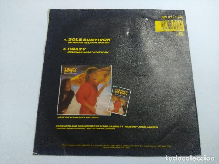 Discos de vinilo: HEAVY PETTIN/SOLE SURVIVOR/SINGLE. - Foto 3