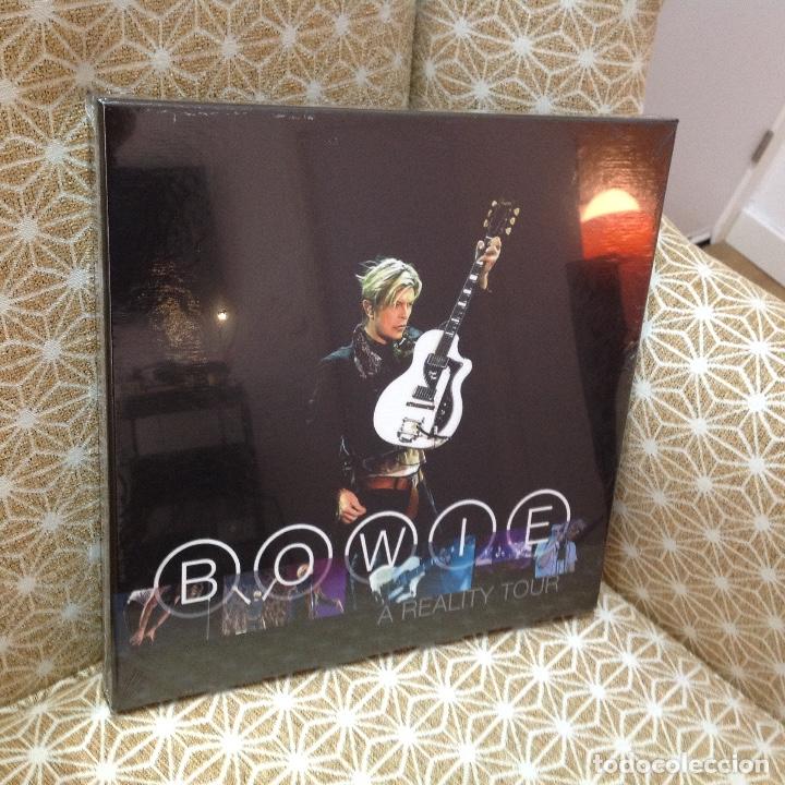 Discos de vinilo: DAVID BOWIE - A REALITY TOUR 3LP VINILO 180g AZUL TRANSLUCIDO BOX SET , nuevo cerrado