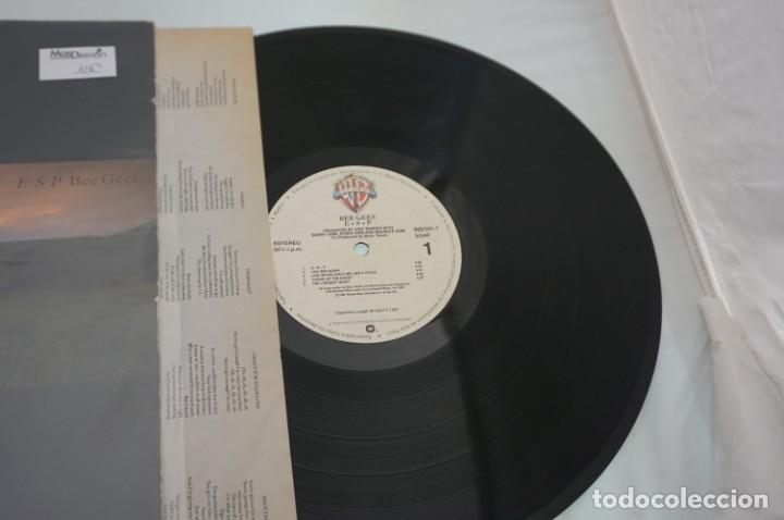 Discos de vinilo: # VINILO 12&acute;&acute; - LP - BEE GEES - E.S.P. / WB RECORDS - Foto 2
