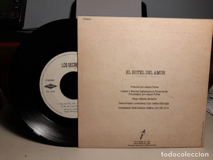 Discos de vinilo: SG LOS SECRETOS : EL HOTEL DEL AMOR - Foto 2