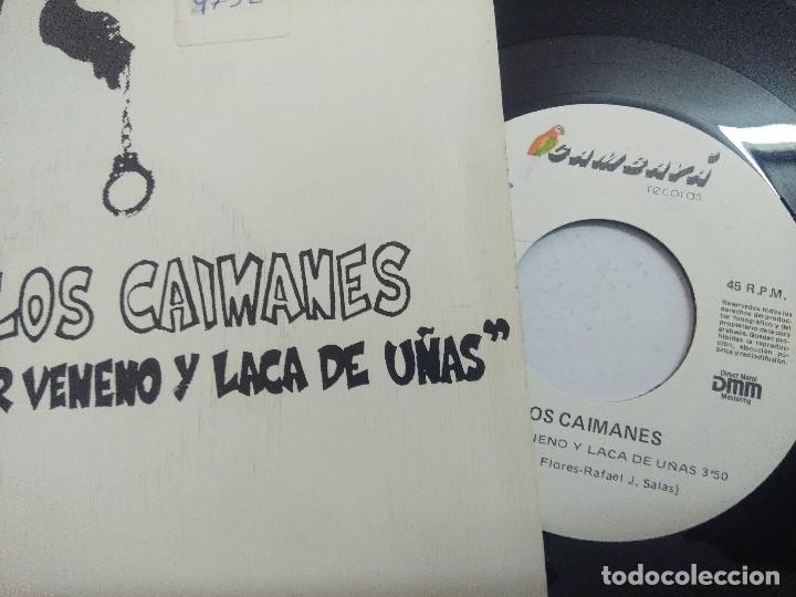 Discos de vinilo: LOS CAIMANES/AMOR VENENO Y LACA DE U&Ntilde;AS/SINGLE. - Foto 2